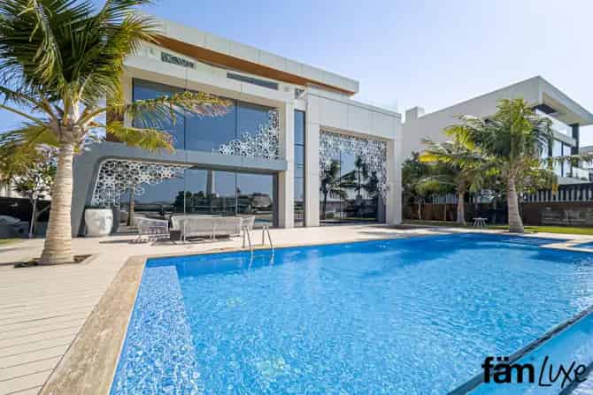 6 Bed Villa For Sale on Frond G