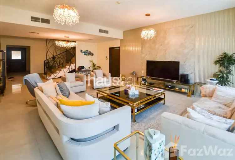4 Bedroom Townhouse for sale at Casa Familia