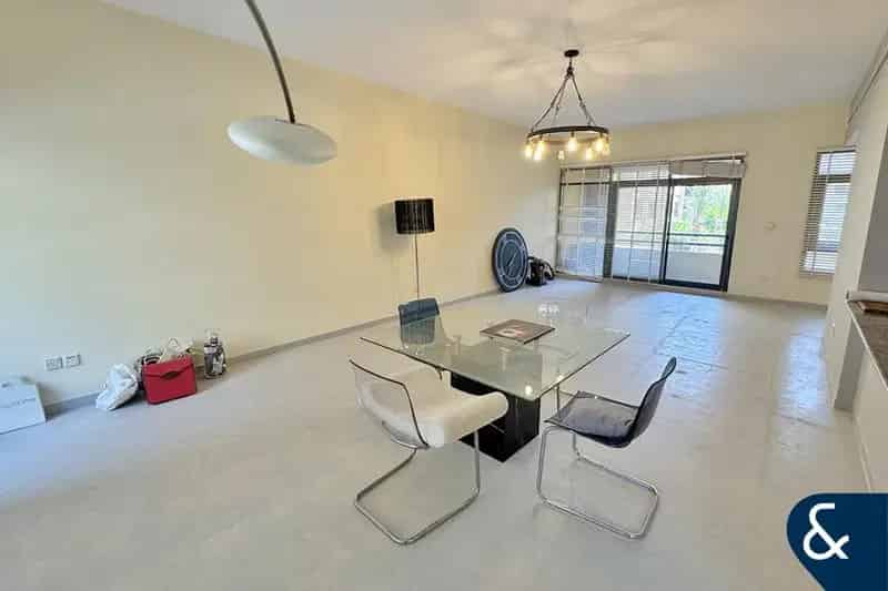 2 Bedroom Apartment for Sale in Al Jaz, Greens.