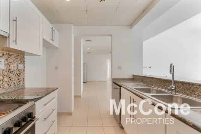 3 Bed Apartment To Rent in The Views 2