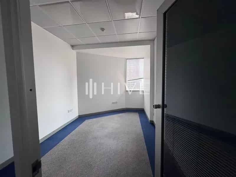Prestigious Location Ready To Move High Floor
