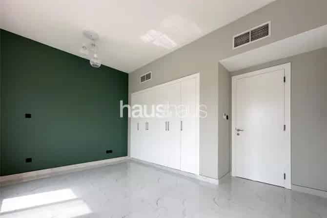 2 Bed Townhouse For Sale in Springs 4