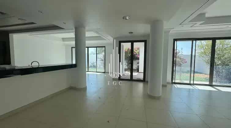 Rent 4 Bedroom Villa in Al Bateen Abu Dhabi with Community View and Balcony