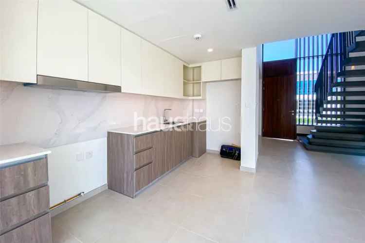 4 Bedroom Villa To Rent