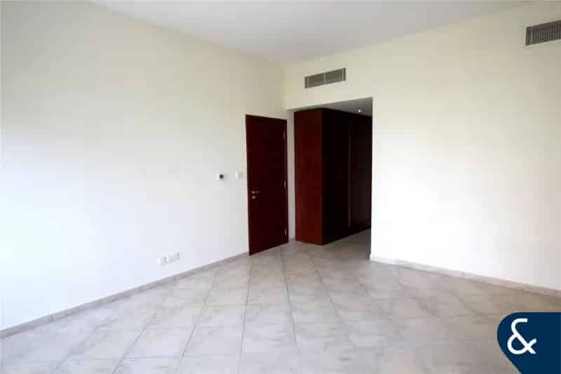 1 Bedroom Apartment for Sale in Sherlock Circus 1, Sherlock Circus, Motor City.