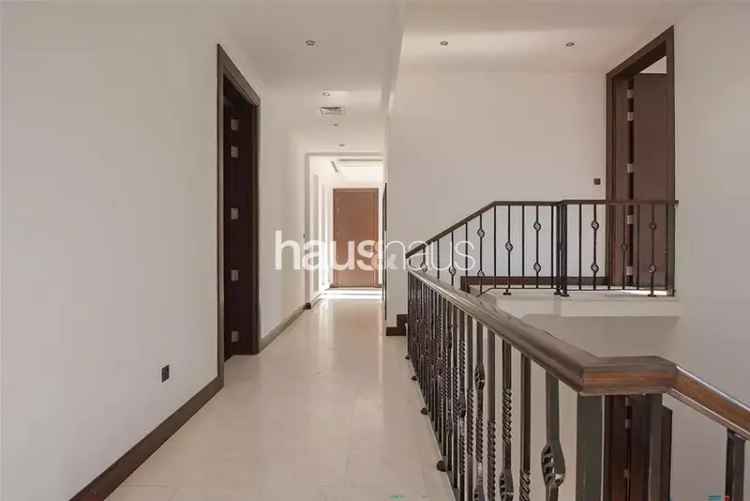 6 Bedroom Villa For Sale