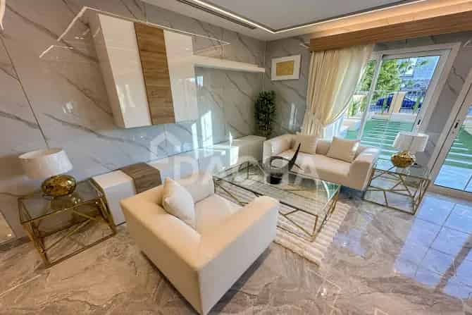 2 Bed Townhouse For Sale in JVT District 8