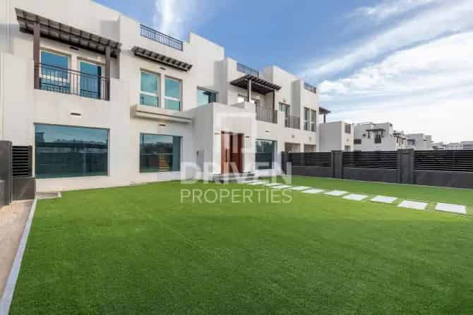 5 Bed Villa To Rent in Al Khail Heights