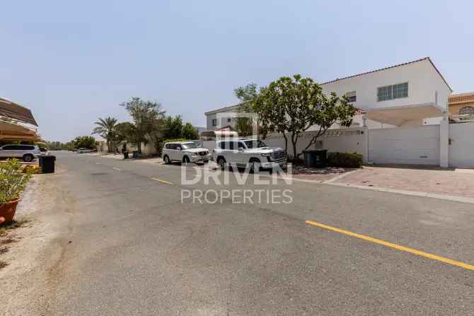 5 Bed Villa To Rent in Al Safa 2