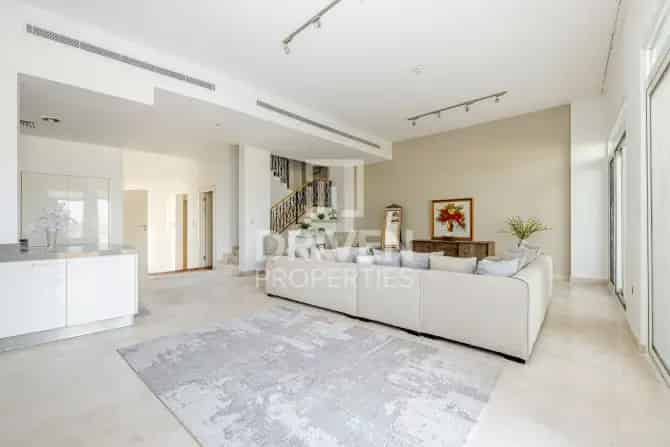 5 Bed Townhouse To Rent in Palma Residences