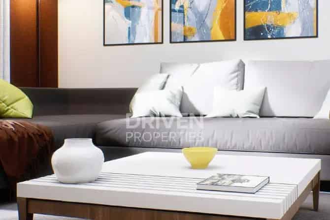 Studio Apartment For Sale in Golf Views Seven City