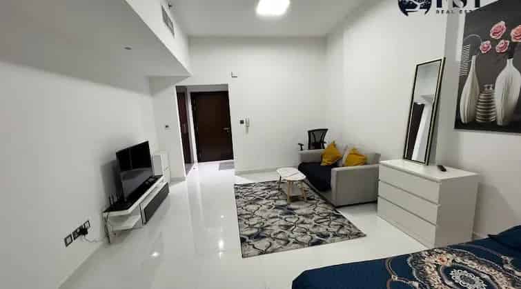 1 Bedroom Apartment for Rent in Dubai Silicon Oasis with Excellent Amenities