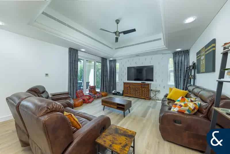 5 Bedroom Villa for Sale in Carmen, Victory Heights, Dubai Sports City.