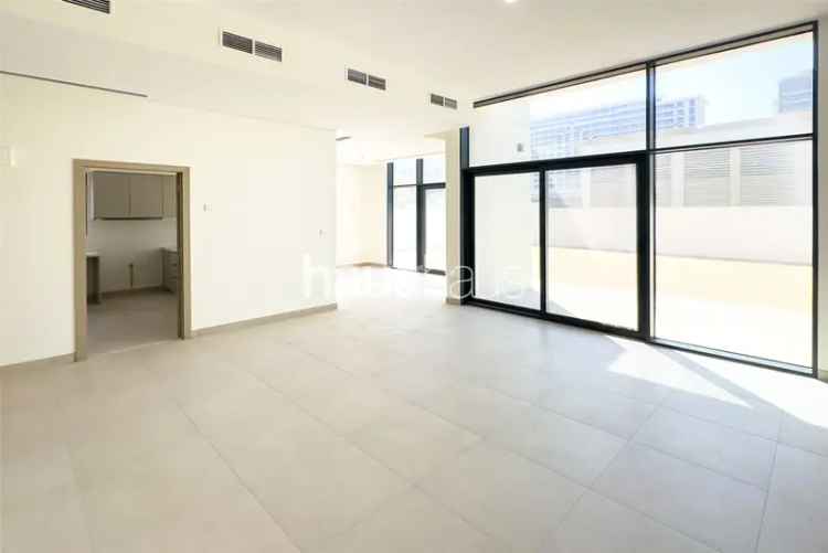 4 Bedroom Villa For Sale