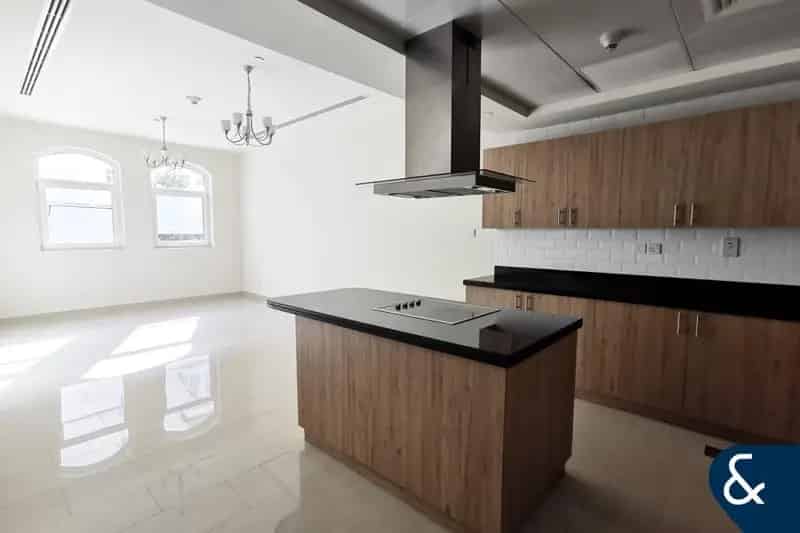2 Bedroom Apartment for Sale in Sherlock House 1, Sherlock House, Motor City.