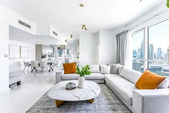 3 Bed Apartment To Rent in The Residences 7
