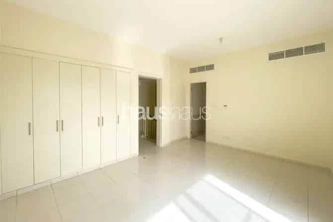 3 Bed Villa To Rent in Springs 11