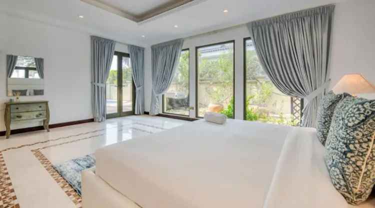 4 Bedroom 5000 Sq.Ft. Villa for Sale in Palm Jumeirah, Dubai