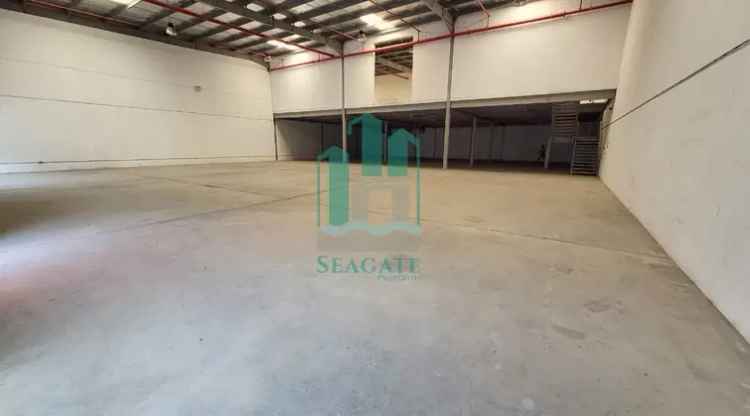 Warehouse for Rent in Al Quoz Dubai with Prime Location Features