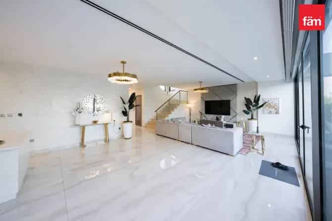 5 Bed Villa For Sale in Sidra 2