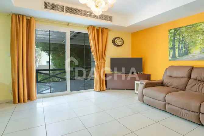 2 Bed Villa For Sale in Springs 11