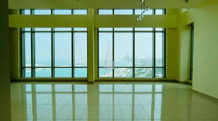 1841 Sq.Ft. Duplex for Rent in Corniche Road, Abu Dhabi