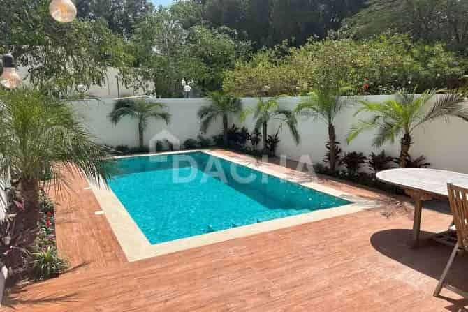 2 Bed Townhouse To Rent in JVT District 3