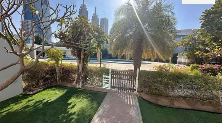 Rent 4 Bedroom Villa in Dubai Media City with Pool and Gym