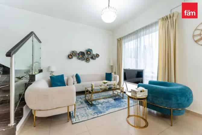 4 Bed Villa For Sale in Arabella 3