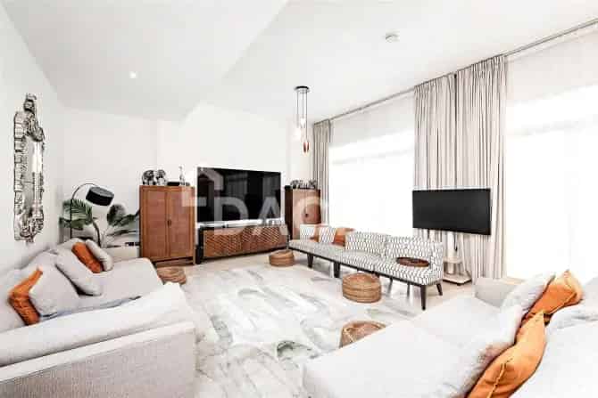 4 Bed Townhouse To Rent in Palma Residences