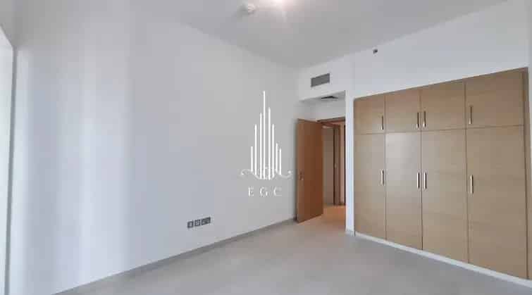Rent 2 Bedroom Apartment with Sea View in Corniche Road Abu Dhabi