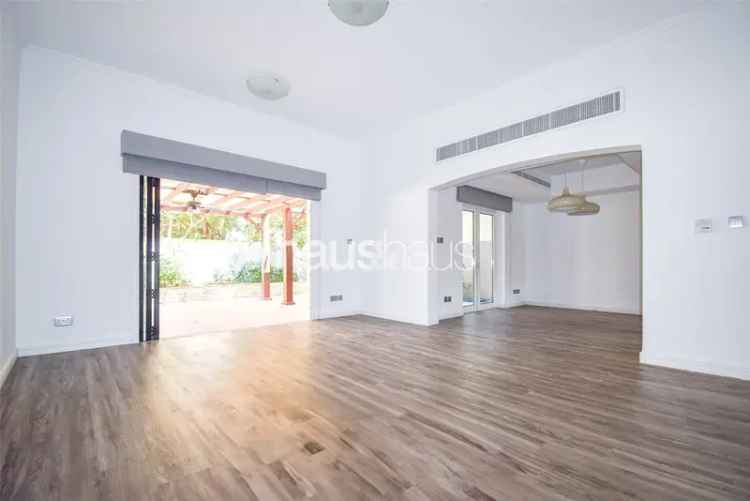 4 Bedroom Villa For Sale
