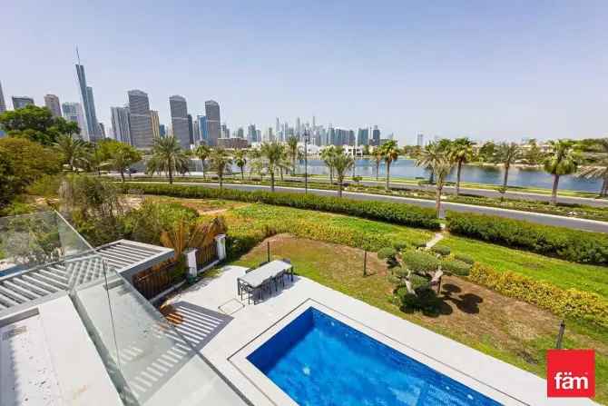 4 Bed Villa For Sale in Jumeirah Islands