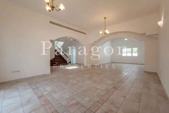 4 Bed Villa To Rent in Umm Suqeim 1
